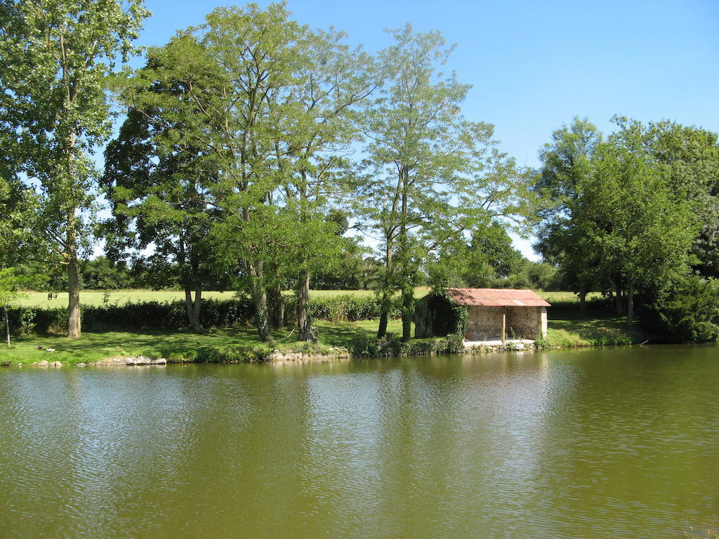 La Minaudière Nueil-sous-les-Aubiers Esterno foto